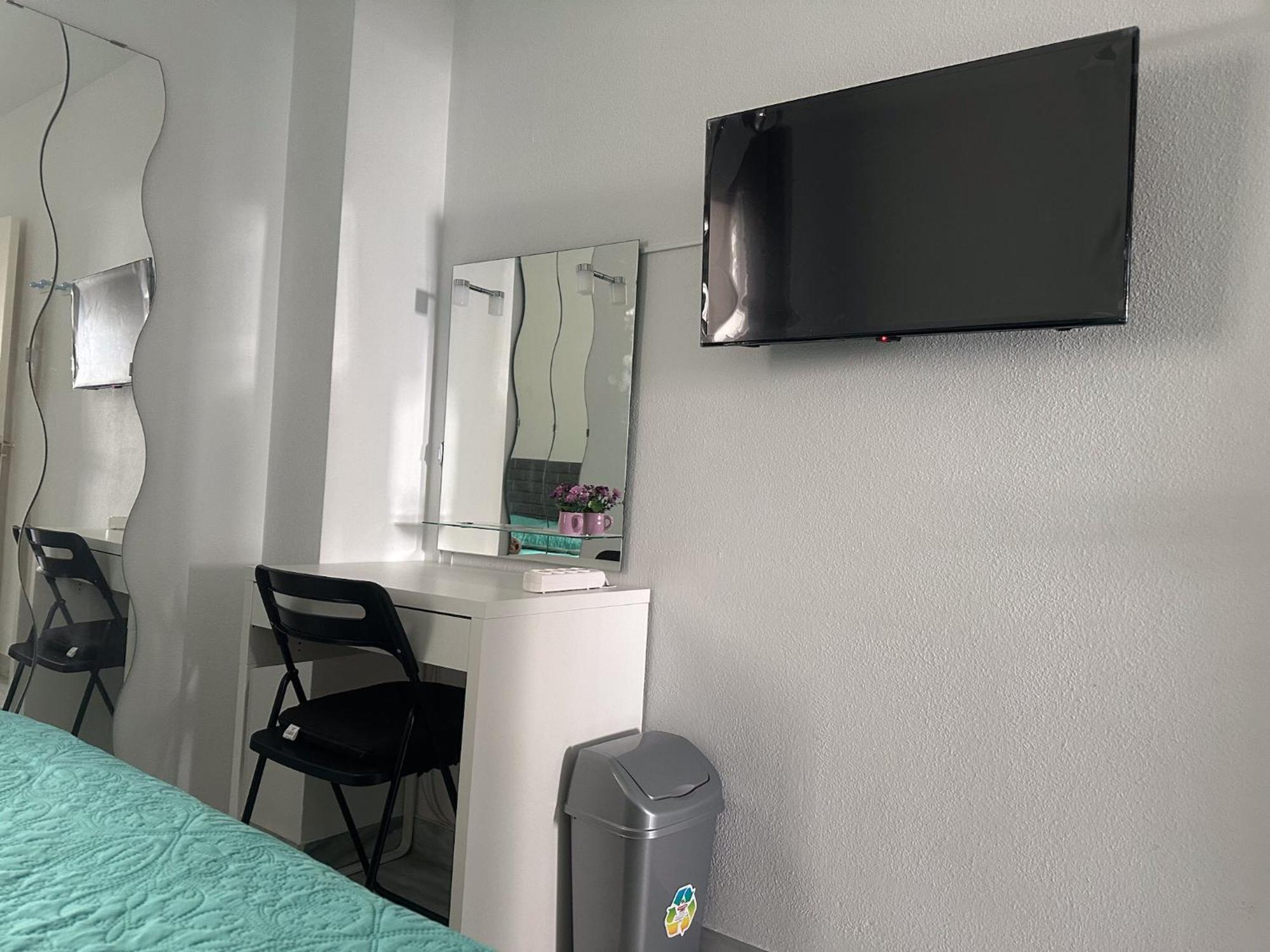 Torremolinos Habitaciones Privada En Apartamentos Compartidos Bagian luar foto
